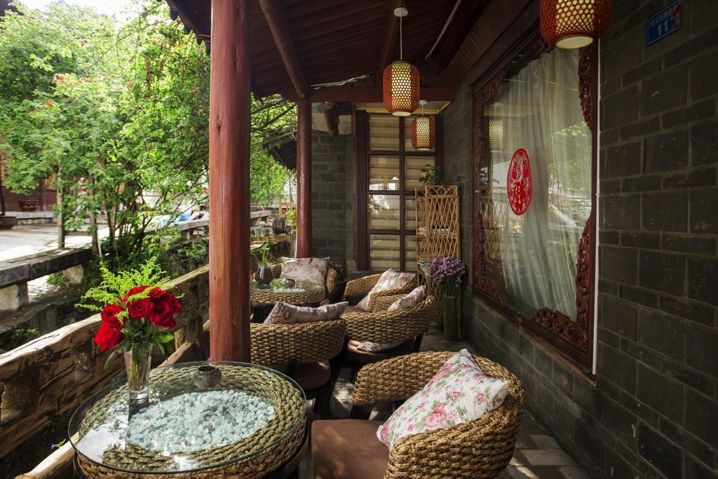 Secret Garden Hotell Lijiang  Exteriör bild