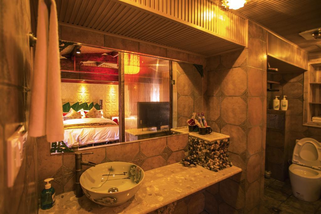 Secret Garden Hotell Lijiang  Rum bild